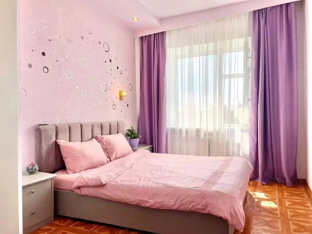 2-к кв. Ханты-Мансийский АО, Нижневартовск Омская ул., 62 (56.0 м) - Фото 0