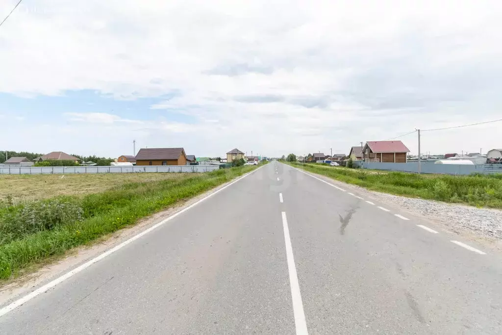 Участок в Тюменский район, деревня Якуши, Полевая улица (6.71 м) - Фото 1
