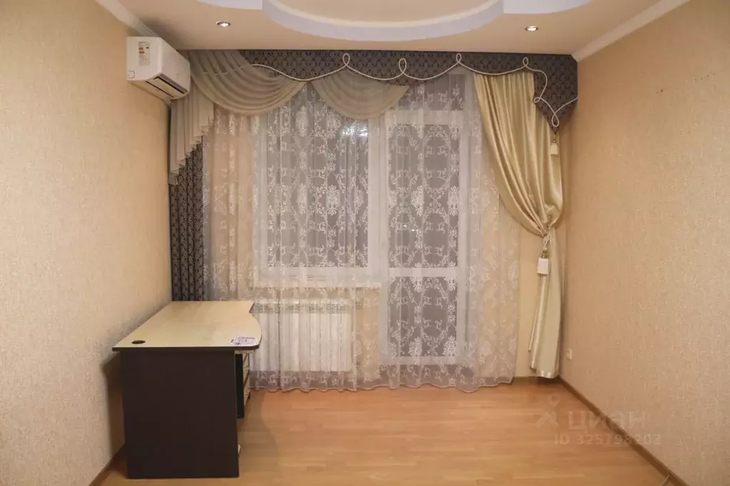 2-к кв. Омская область, Омск ул. Дианова, 16 (64.3 м) - Фото 2