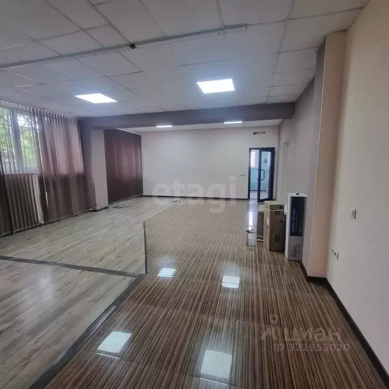 Офис в Северная Осетия, Владикавказ Черменское ш., 1 (100 м) - Фото 2