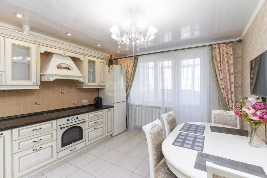 3-к кв. Тюменская область, Тюмень ул. Монтажников, 41 (90.0 м) - Фото 1