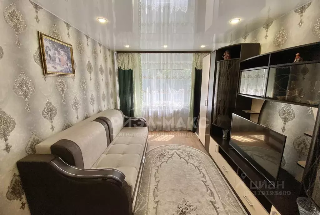 2-к кв. Брянская область, Брянск Новозыбковская ул., 11А (48.0 м) - Фото 0