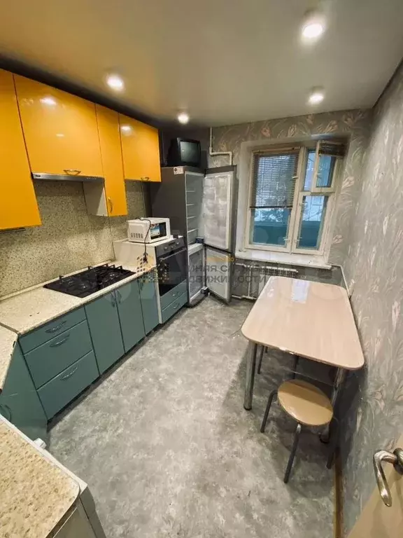 2-к. квартира, 50 м, 1/9 эт. - Фото 1
