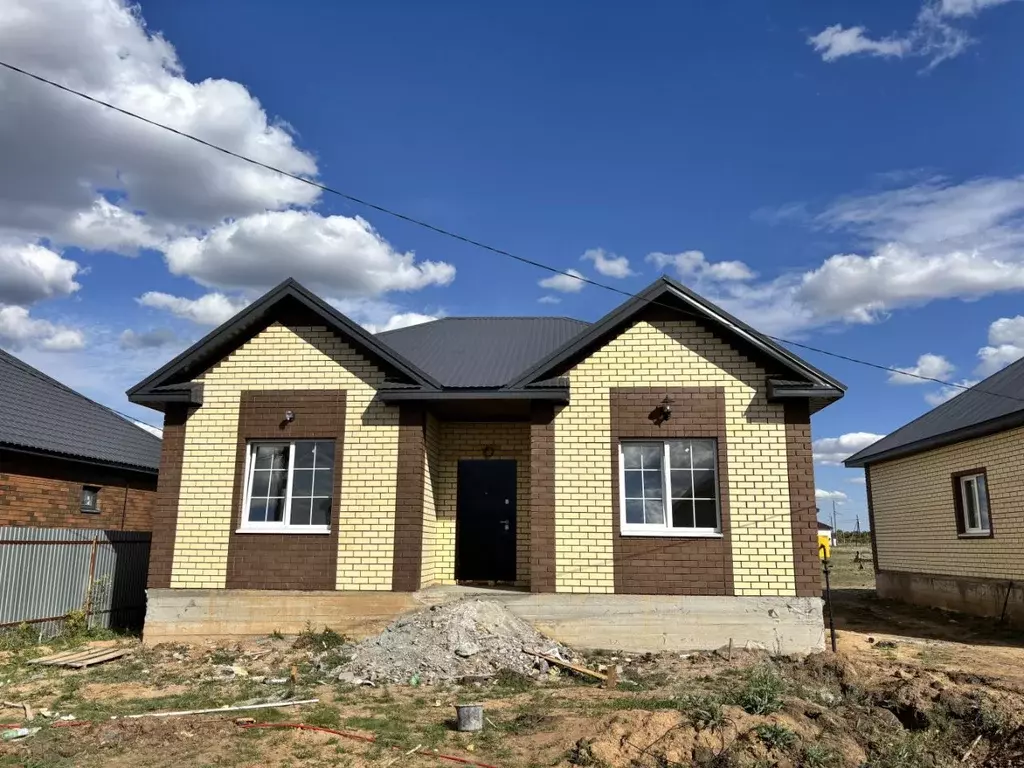 Дом в Оренбургская область, Оренбургский район, Ивановский сельсовет, ... - Фото 1