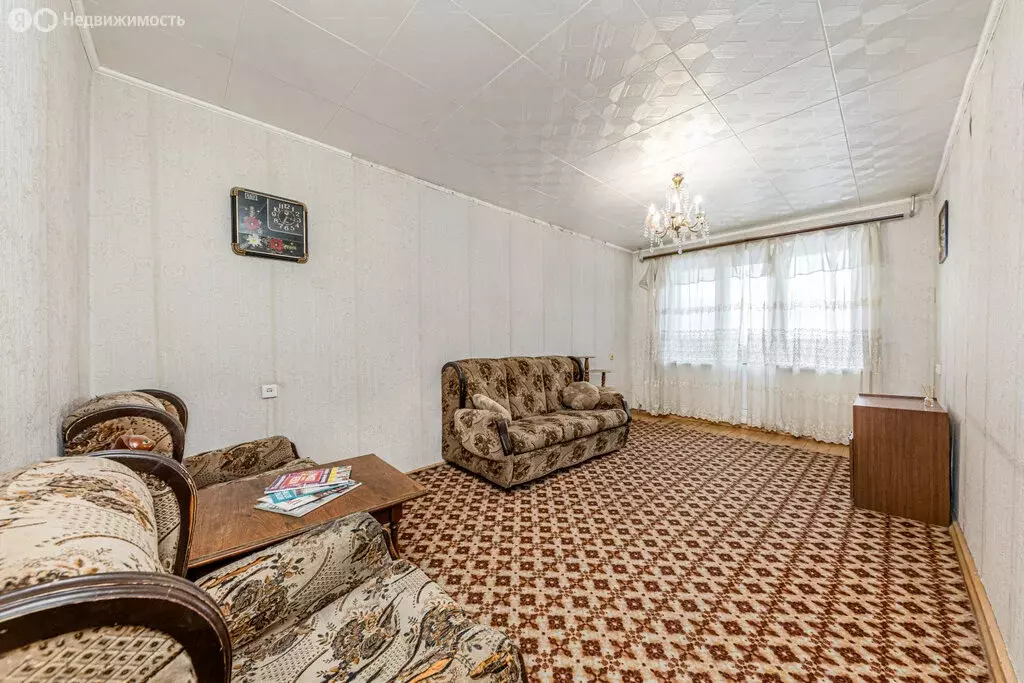 4-комнатная квартира: Челябинск, улица Суркова, 15 (77.2 м) - Фото 1