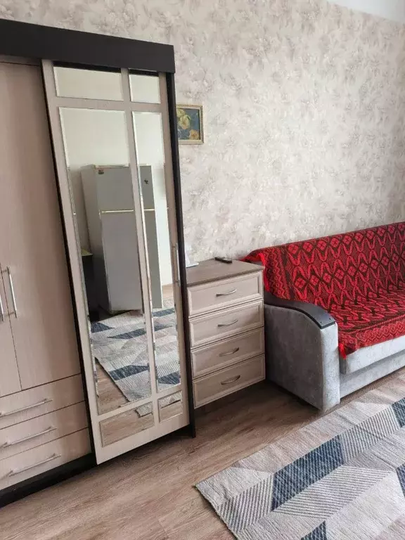 Комната Новосибирская область, Новосибирск просп. Дзержинского, 18 - Фото 1