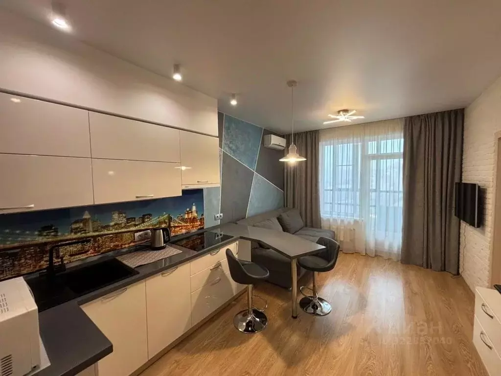 1-к кв. Свердловская область, Екатеринбург ул. Московская, 196 (39.0 ... - Фото 1