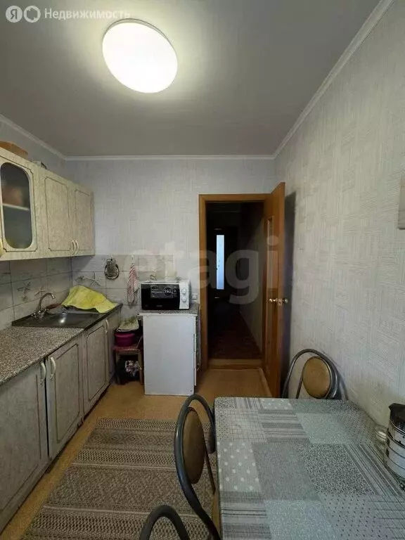 3-комнатная квартира: Тюмень, улица Спорта, 93 (63 м) - Фото 0