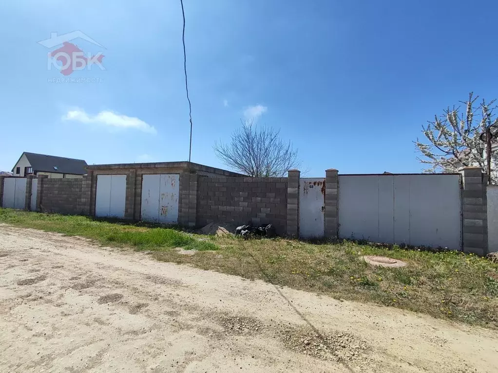 Участок в Крым, Евпатория городской округ, Заозерное пгт ул. ... - Фото 1