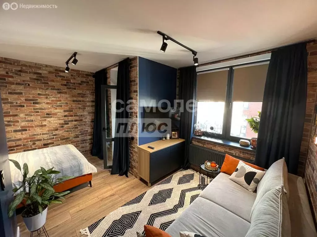 Квартира-студия: Екатеринбург, улица Азина, 22/2 (28.3 м) - Фото 1