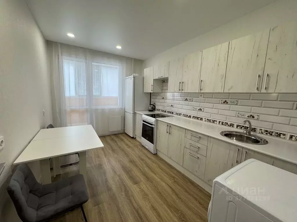 1-к кв. Ульяновская область, Ульяновск ул. Варейкиса, 52 (37.0 м) - Фото 1