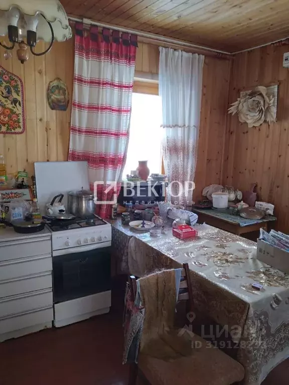 Дом в Костромская область, Кадыйский муниципальный округ, с. Завражье  ... - Фото 1