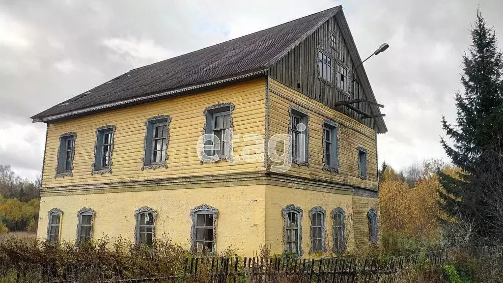Дом в Вологодская область, Междуреченский муниципальный округ, с. ... - Фото 1