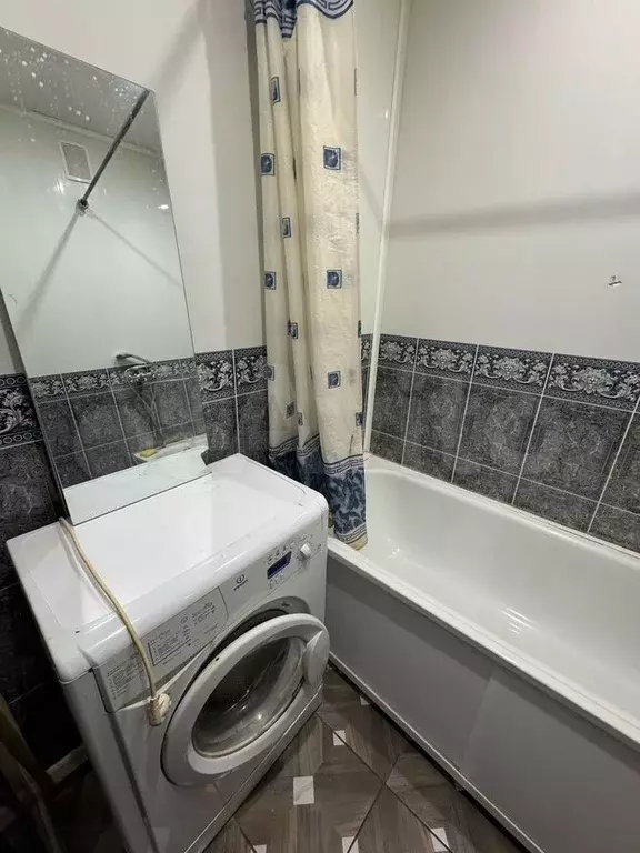 1-к. квартира, 38 м, 5/5 эт. - Фото 0