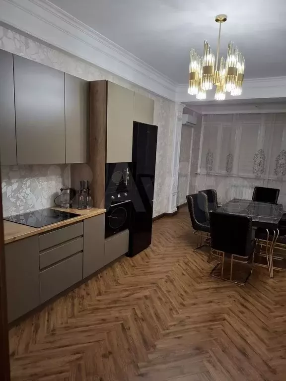 2-к. квартира, 95 м, 9/12 эт. - Фото 0