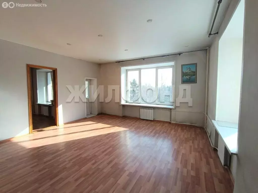 3-комнатная квартира: Абакан, улица Карла Маркса, 16 (75 м) - Фото 1