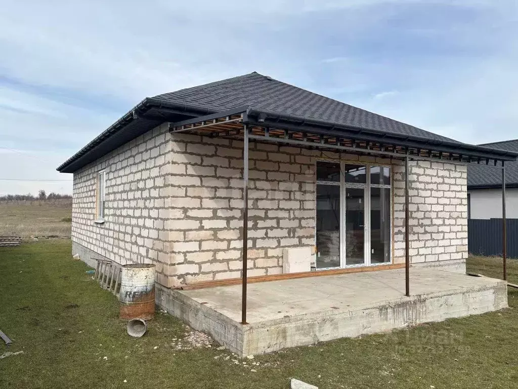 Дом в Крым, Симферопольский район, с. Доброе ул. Малиновая (100 м) - Фото 2