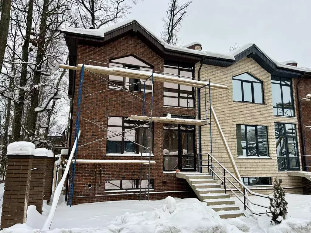 Таунхаус в Москва пос. Газопровод, ул. 2-я Лесные Поляны, 2А (150 м) - Фото 1