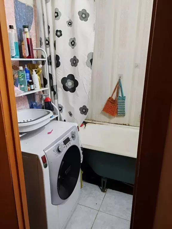 3-к кв. Новгородская область, Великий Новгород ул. Коровникова, 3к4 ... - Фото 0