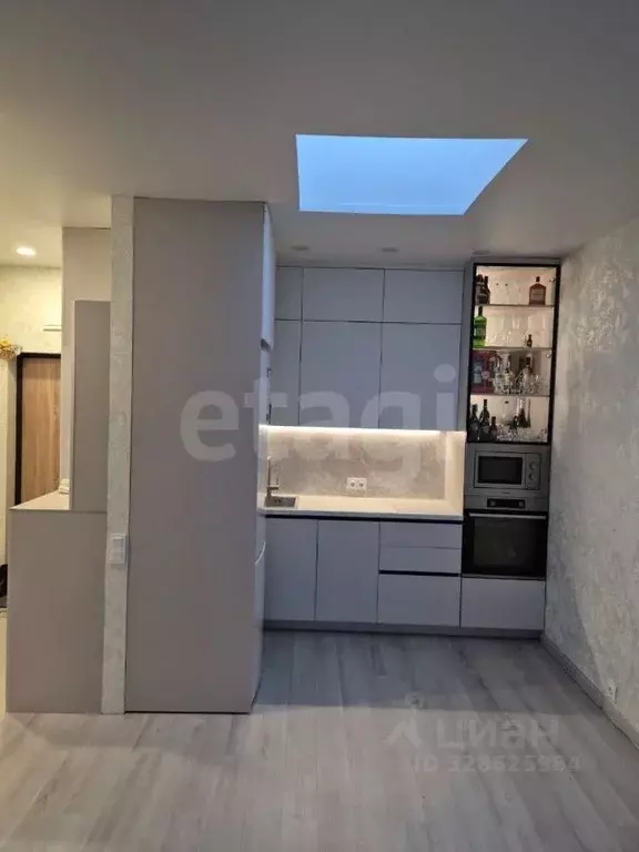 1-к кв. Тюменская область, Тюмень ул. Стройотрядовская, 8 (39.6 м) - Фото 1