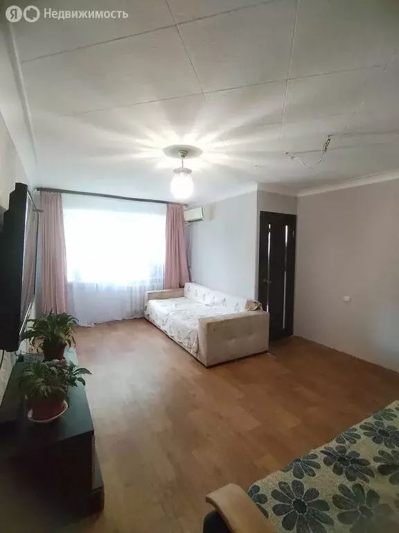 1-комнатная квартира: Волгоград, проспект имени В.И. Ленина, 75 (43 м) - Фото 0
