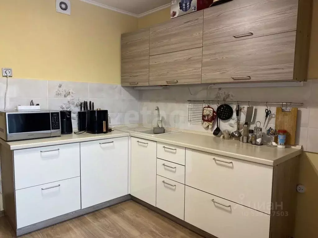 3-к кв. Бурятия, Улан-Удэ 111-й мкр, 3/1 (92.2 м) - Фото 1