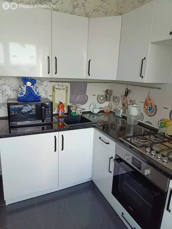 2-комнатная квартира: Омск, улица Звездова, 103 (53.1 м) - Фото 1