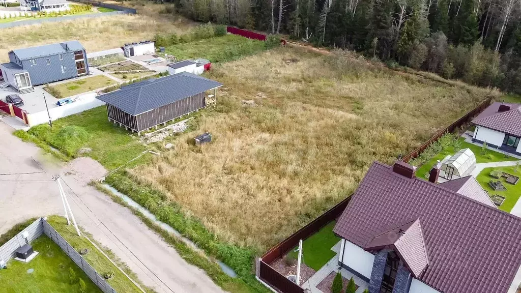 Участок в Ленинградская область, Ломоносовский район, Пениковское ... - Фото 1