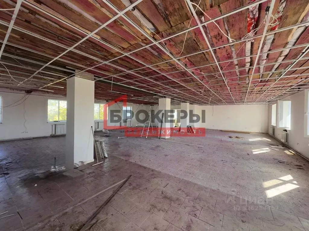 Помещение свободного назначения в Севастополь ул. Ковпака, 3 (200 м) - Фото 1