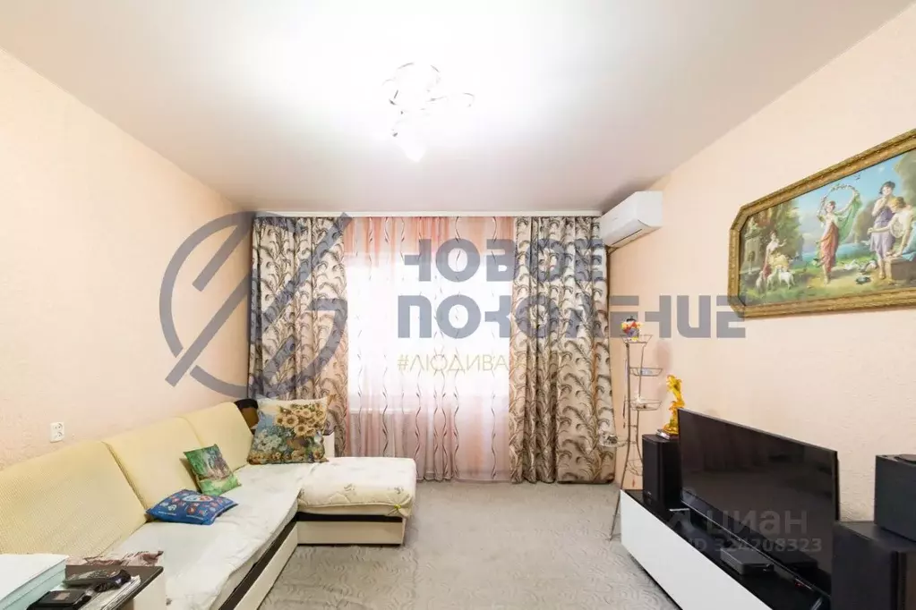 3-к кв. Омская область, Омск просп. Комарова, 3 (62.7 м) - Фото 1