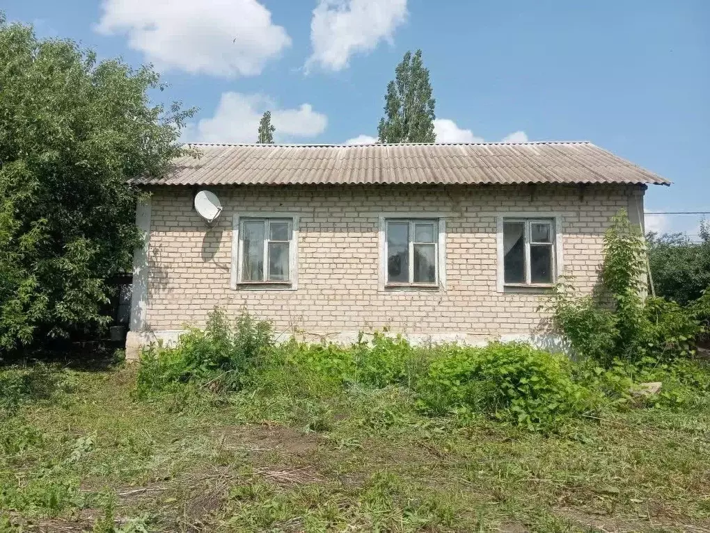 Дом в Липецкая область, Воловский муниципальный округ, с. Захаровка ... - Фото 1