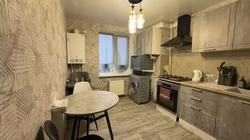 2-к кв. Крым, Армянск Имени Генерала Корявко мкр, 3 (47.5 м) - Фото 1