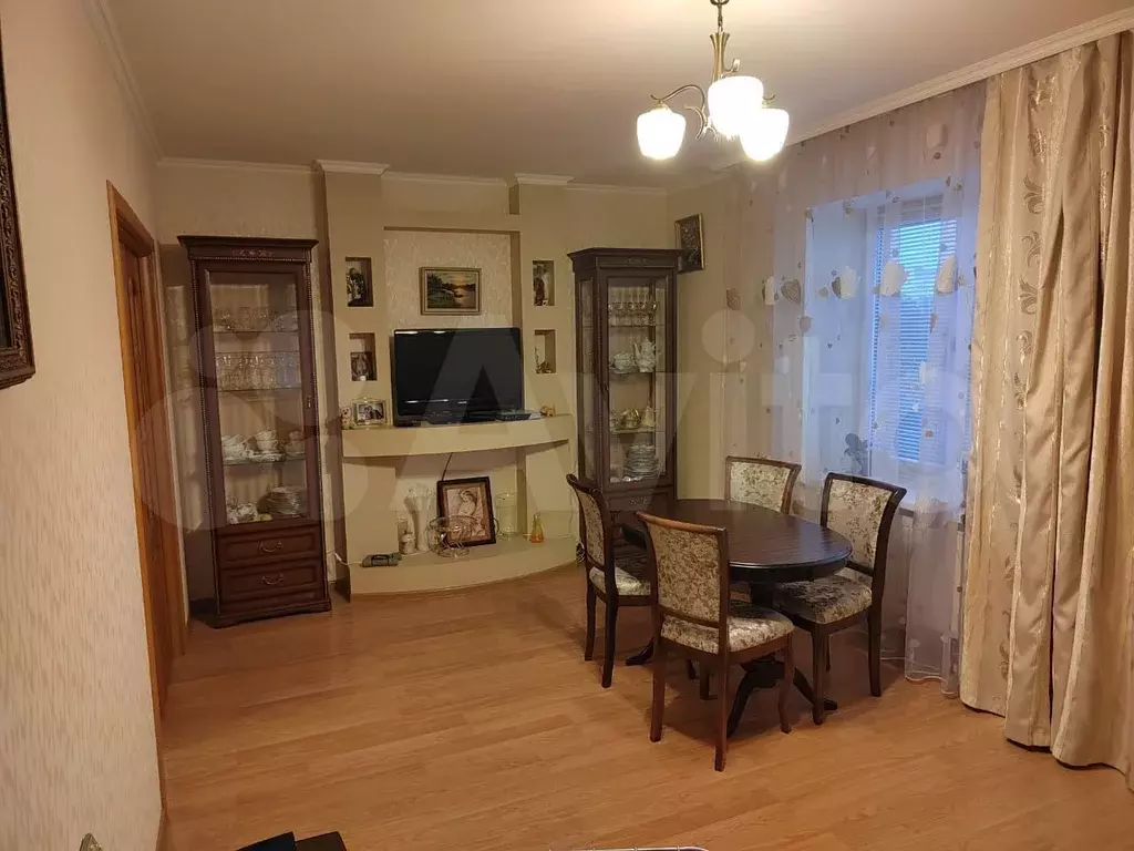 2-к. квартира, 67 м, 4/6 эт. - Фото 1