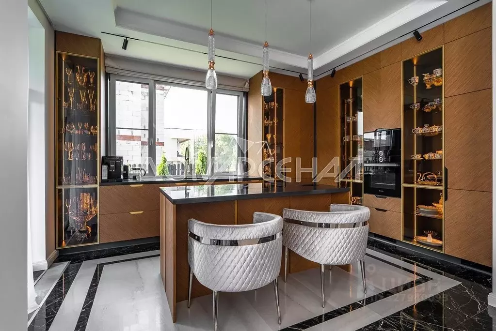 Дом в Москва пос. Первомайское, Староникольское кп,  (350 м) - Фото 1