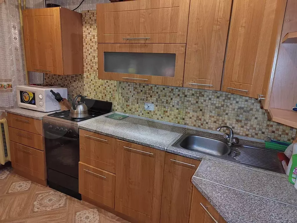 3-к. квартира, 60 м, 1/5 эт. - Фото 0