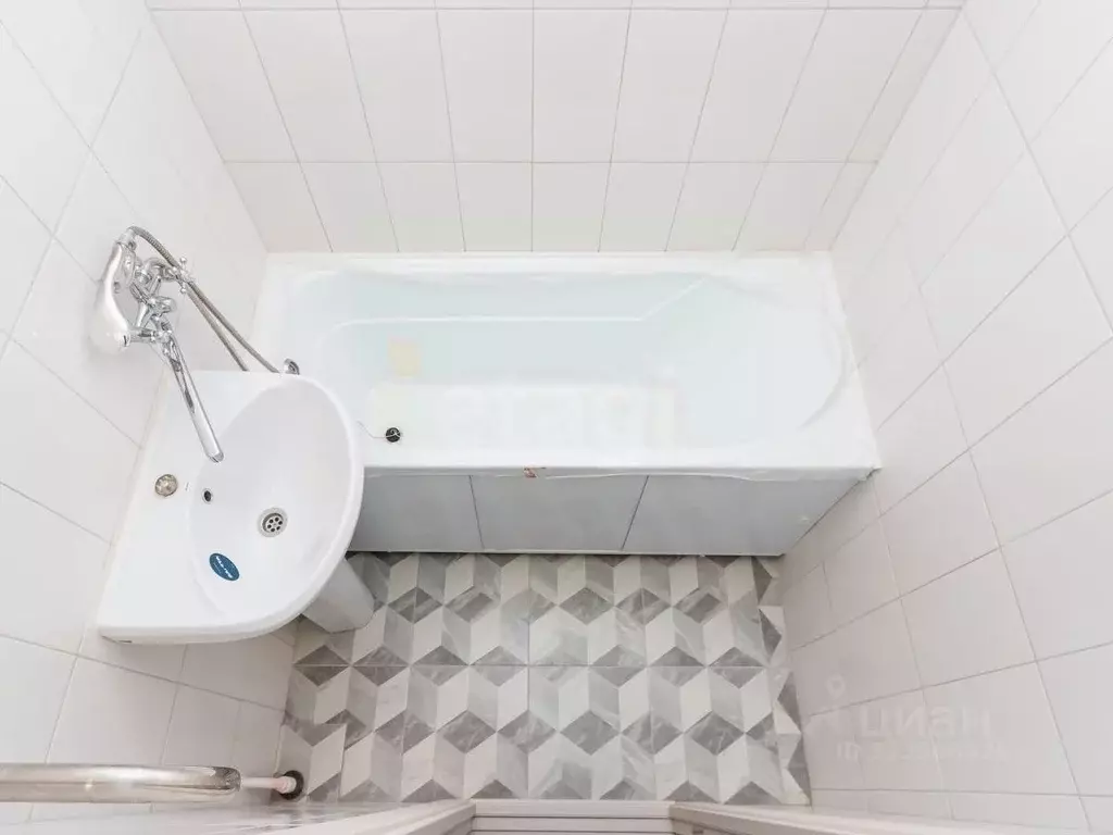 1-к кв. Тюменская область, Тюмень Депутатская ул., 95 (34.2 м) - Фото 1