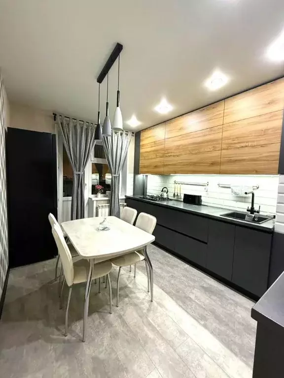 4-к кв. Татарстан, Казань ул. Ноксинский Спуск, 33 (87.1 м) - Фото 1