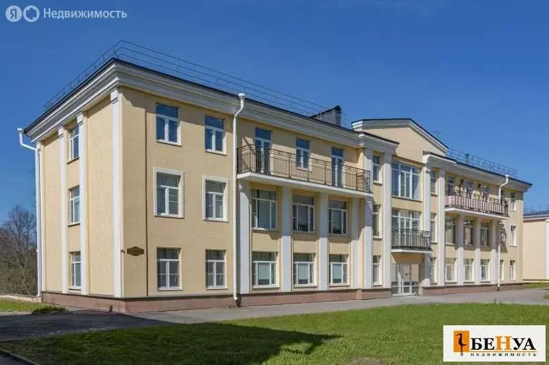 3-комнатная квартира: Петергоф, Фабричная улица, 3 (120 м) - Фото 0