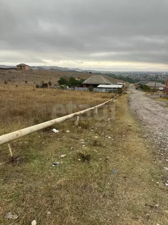 Участок в Ингушетия, Назрановский район, Барсуки с/пос, с. Барсуки ул. ... - Фото 0