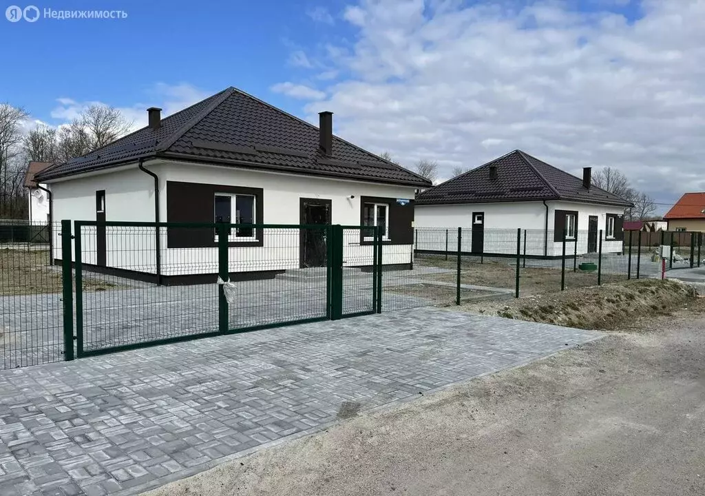 Дом в посёлок Луговое, Студенческая улица (150 м) - Фото 1