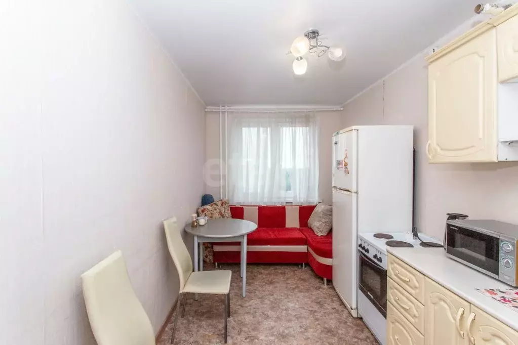 2-к кв. Тюменская область, Тобольск 15-й мкр, 28 (60.1 м) - Фото 1