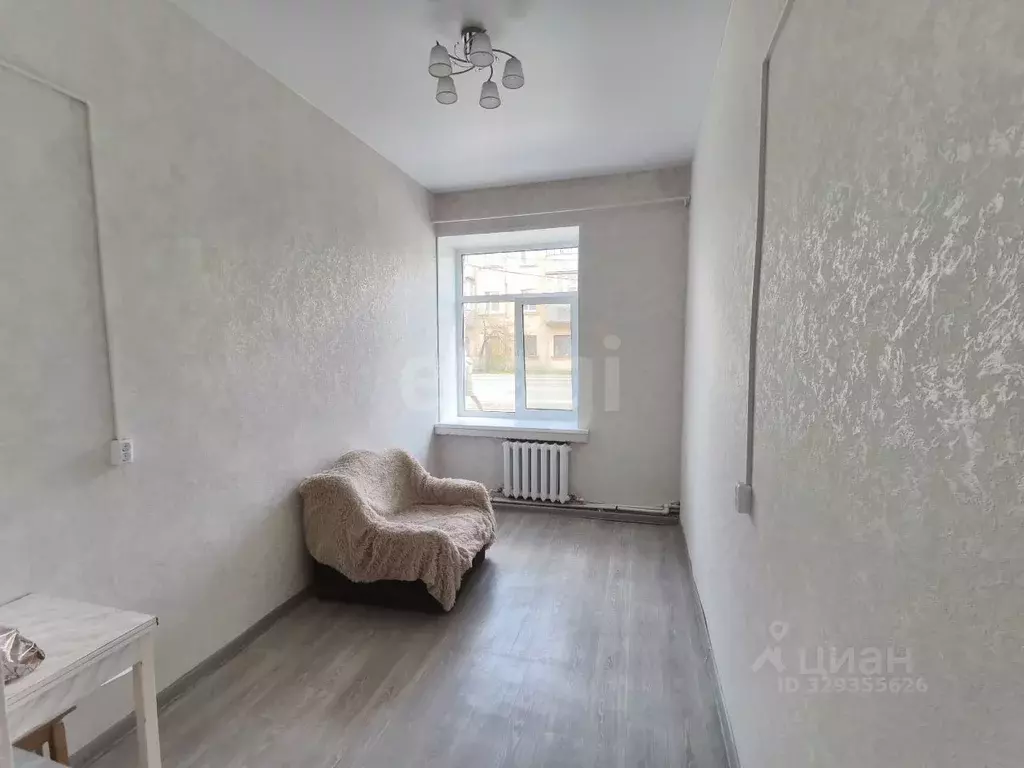 Комната Псковская область, Псков ул. Труда, 32 (10.8 м) - Фото 1