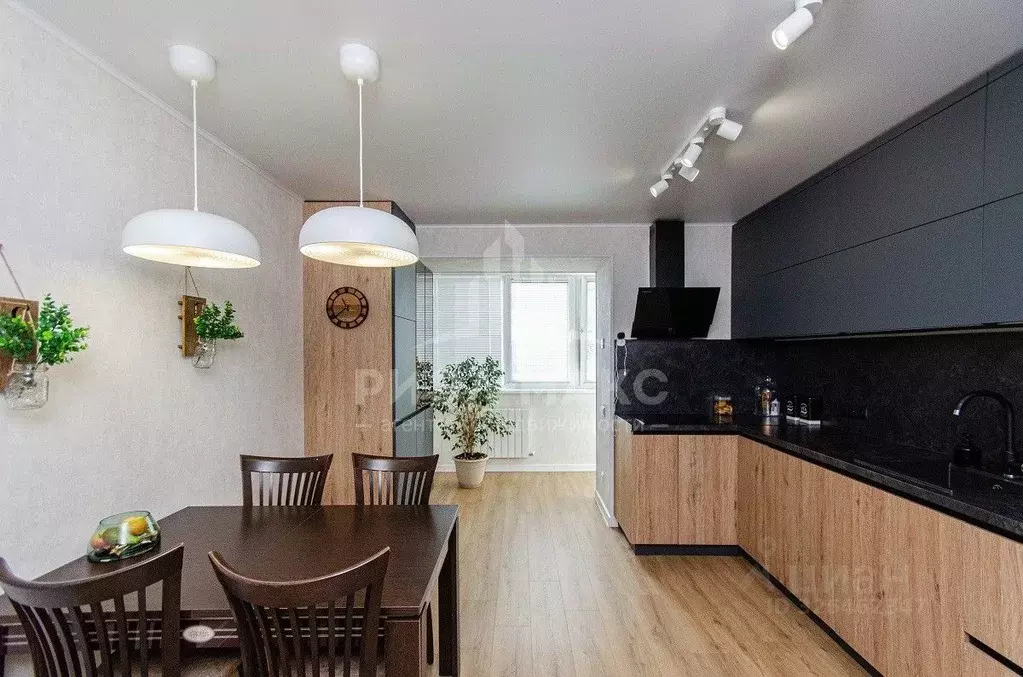 3-к кв. Брянская область, Брянск Московский мкр, 38 (98.0 м) - Фото 1