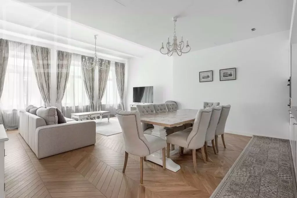 3-к кв. Москва Никольская ул., 10/2С2б (130.0 м) - Фото 1