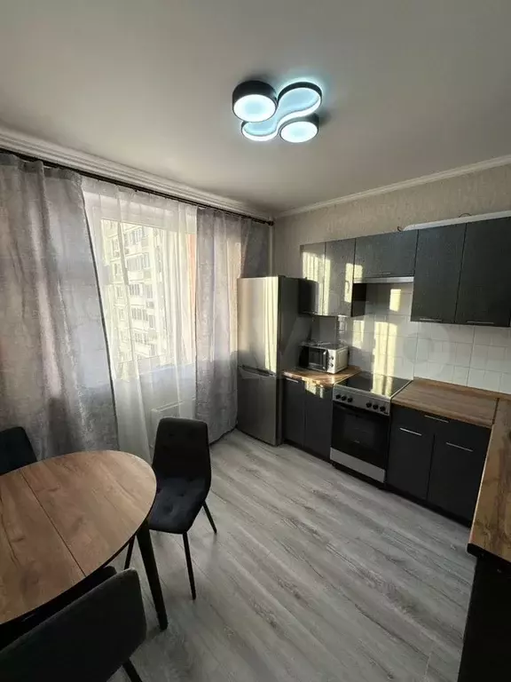 2-к. квартира, 56,7 м, 10/18 эт. - Фото 1
