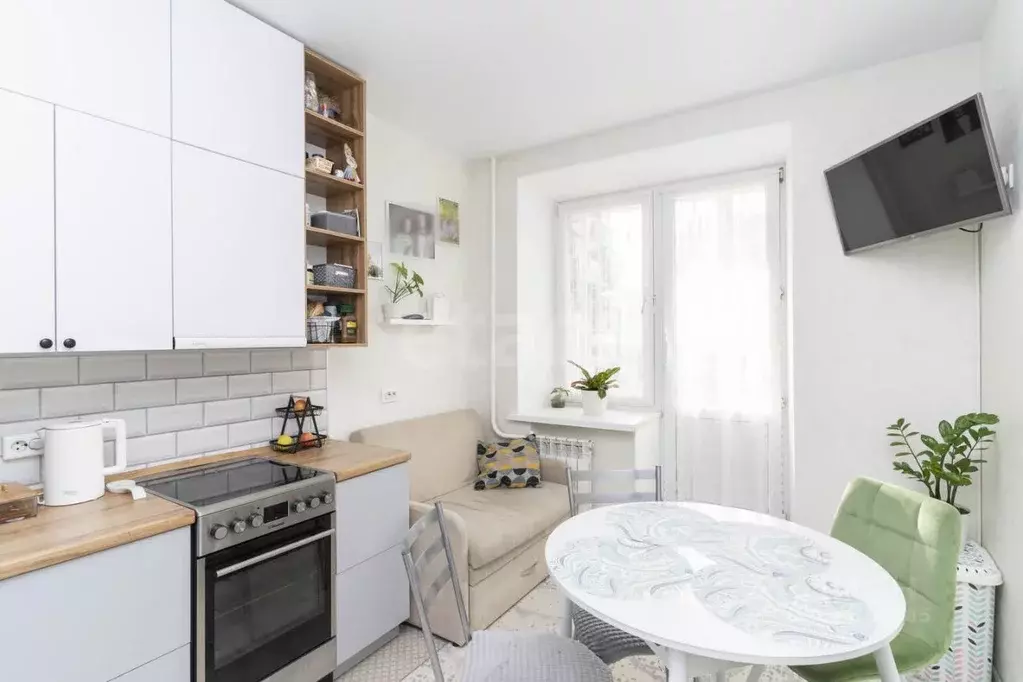 2-к кв. Тюменская область, Тюмень ул. Линейная, 11 (52.0 м) - Фото 0