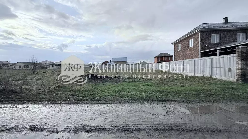 Участок в Курская область, Курский район, Моковский сельсовет, д. ... - Фото 2