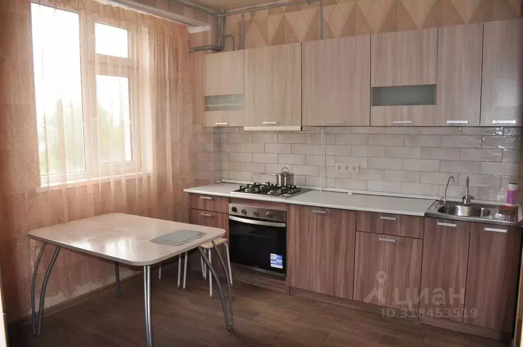 2-к кв. Севастополь просп. Победы, 21А/2 (60.0 м) - Фото 0