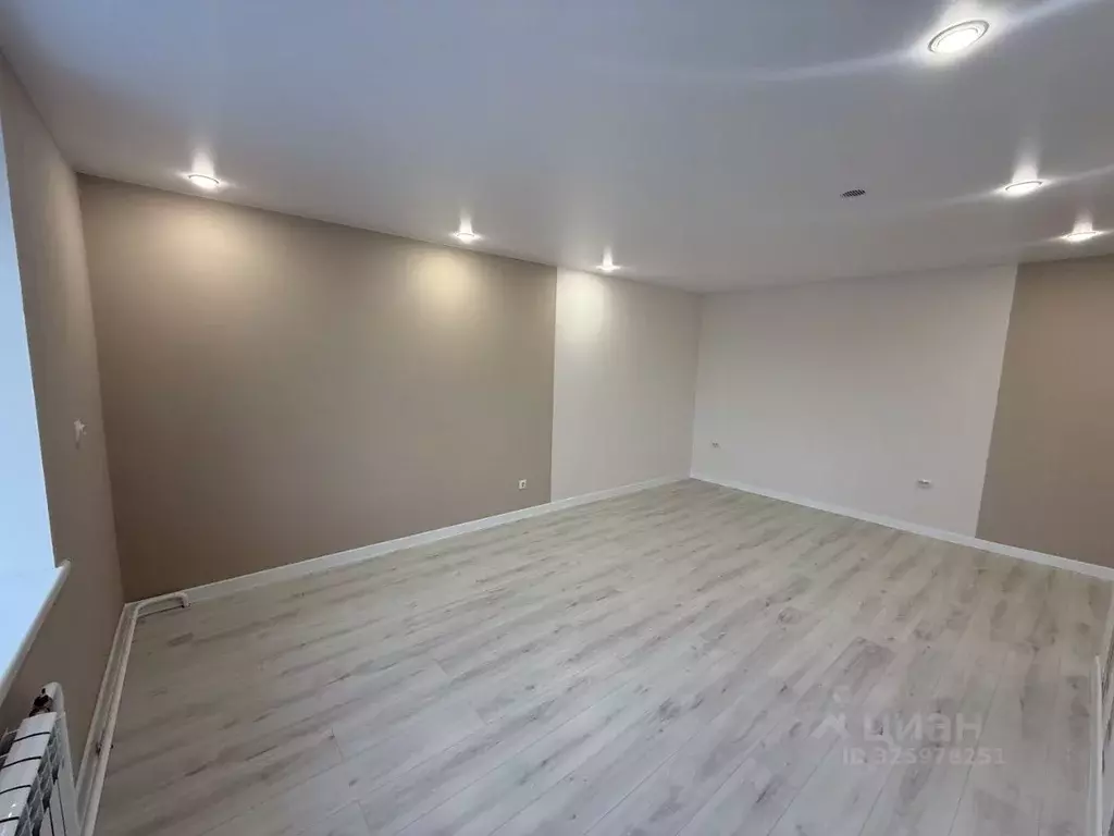 Студия Свердловская область, Екатеринбург ул. Коминтерна, 11 (32.3 м) - Фото 2