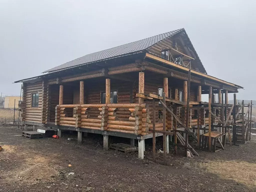 Дом в Воронежская область, Семилукский район, Губаревское с/пос, с. ... - Фото 2